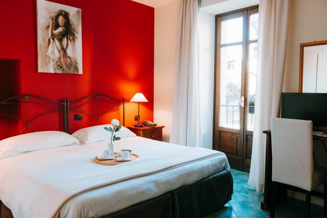 ורבאניה Hotel La Contrada מראה חיצוני תמונה